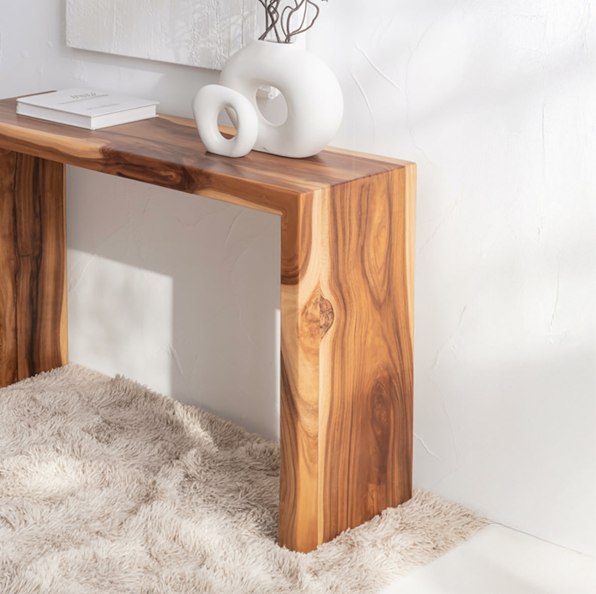 Ambachtelijke Console van Natuurlijk Hout – Moderne Organische Haltafel