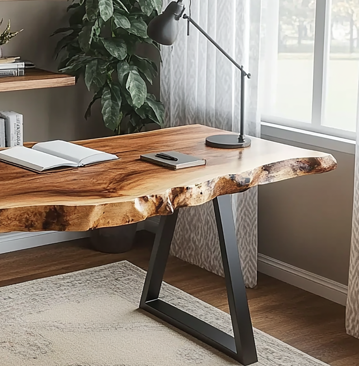 Handgemaakt houten bureau voor de thuiswerkplek