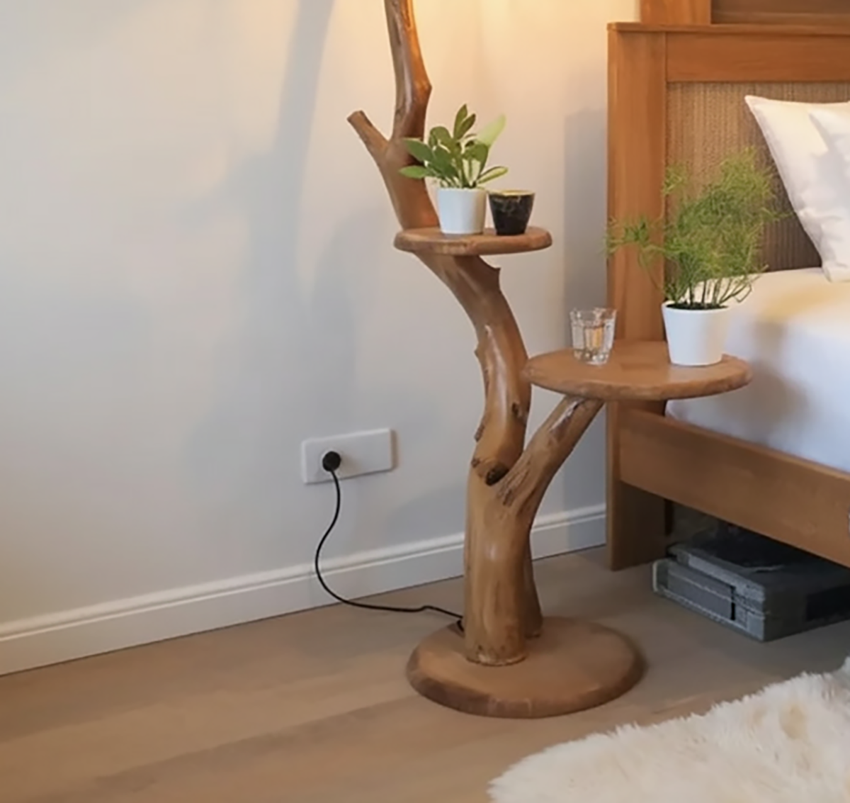 Organische boomrand houten vloerlamp in natuurlijk boomdesign