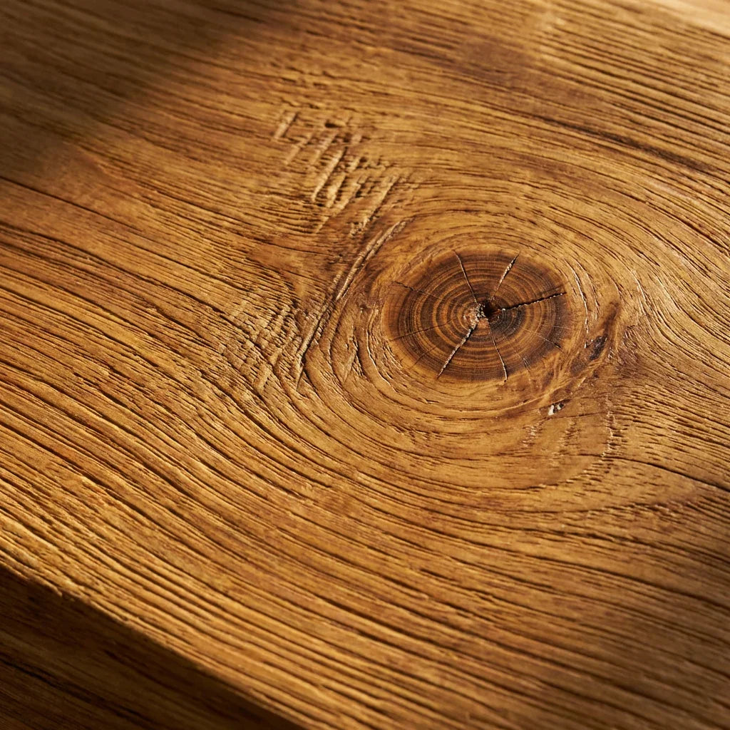 Vrijstaand houten paddenstoel displayrek met drie plateaus en wortelvoet