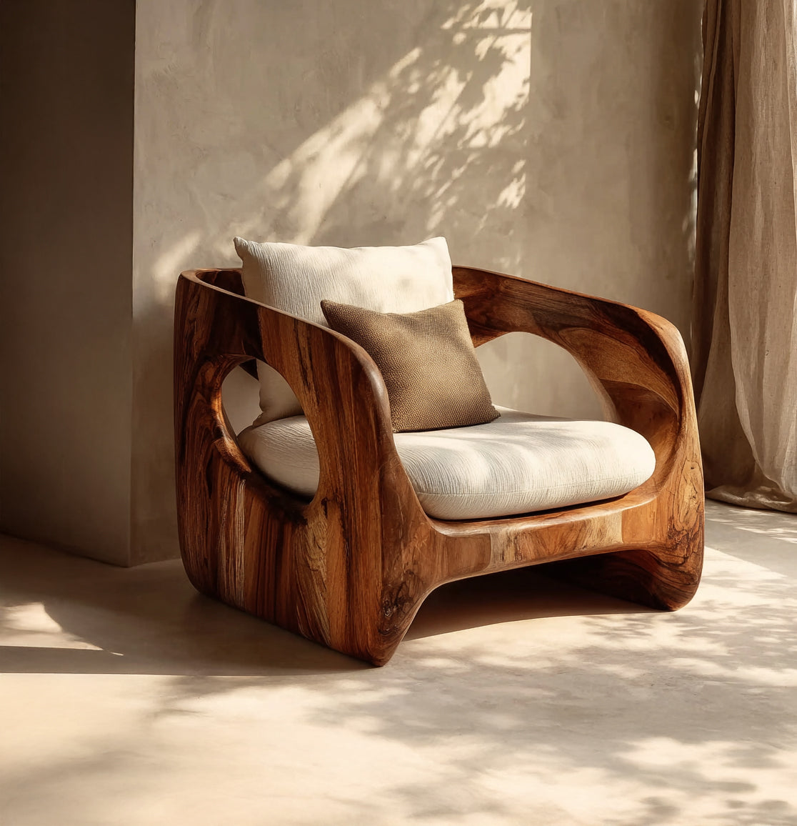 Handgemaakte Massief Houten Fauteuil – Organische Design Lounge Stoel